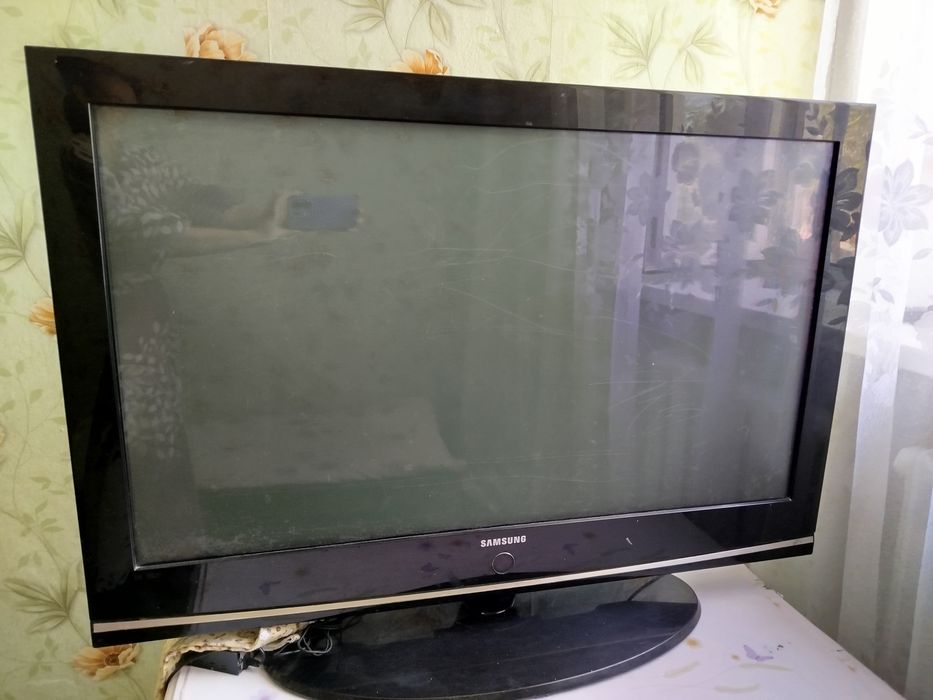 Продам телевизор Самсунг
