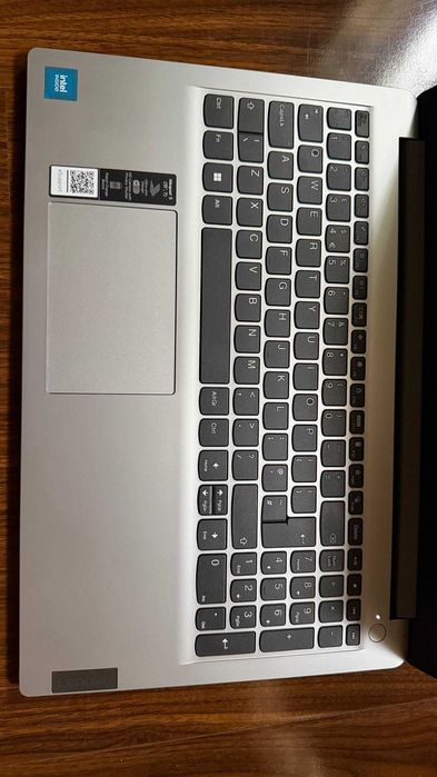 Ноутбук Lenovo IdeaPad 1 15IJU7