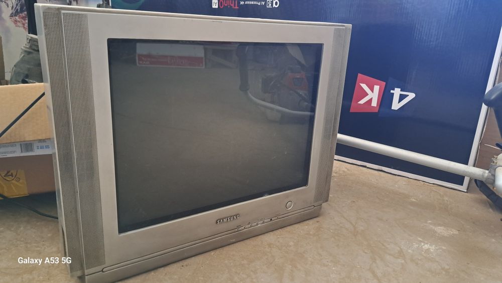 Продам телевизор самсунгнг