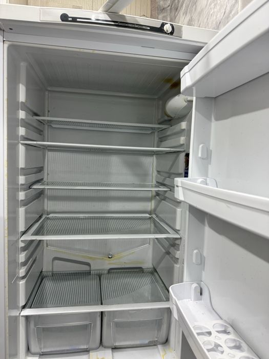 Продам рабочий холодильник