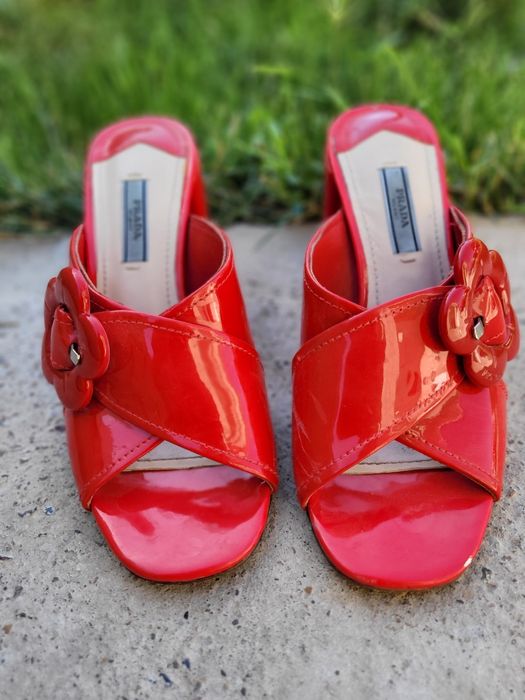 Продам босонежки Prada (Италия) размер 36
