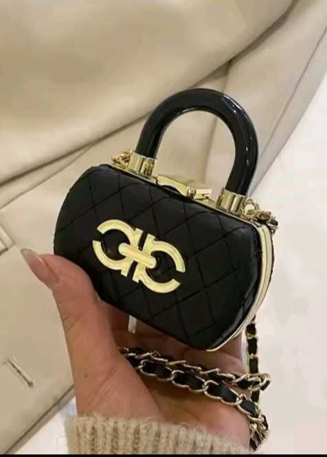 Geantă elegantă, perfectă pentru ținute de seară & club”