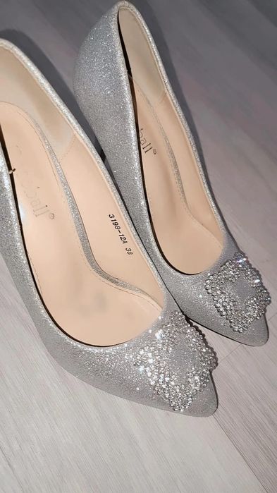 Туфли сатамын срочно