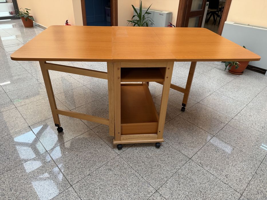 Masa 4-6 persoane rabatabila