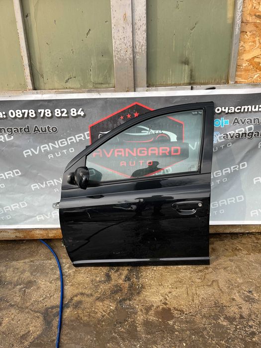 Врата Toyota Yaris 02-