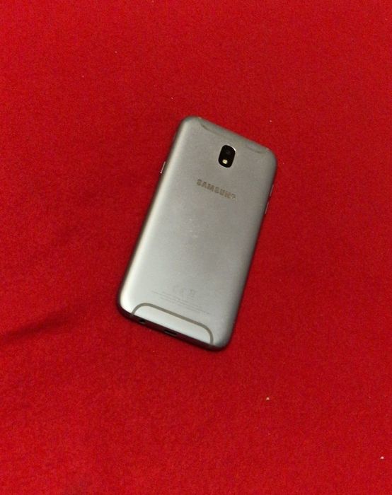 Telefon cu touchscreen pentru colecție
