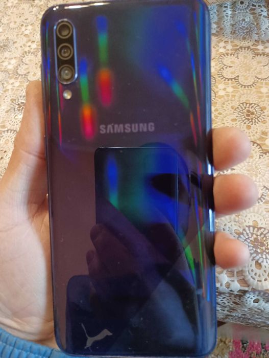 Смартфон Samsung Galaxy A30s в много добро състоие