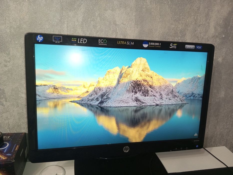 Продам монитор HP 2011x