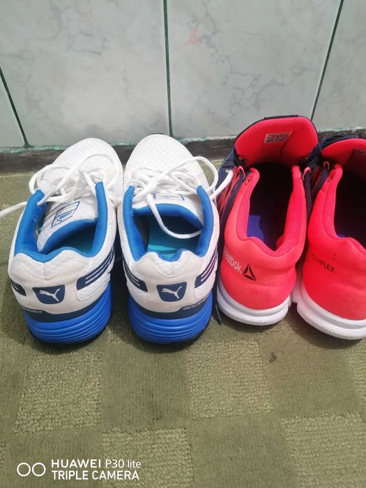 Adidași mărimea 42