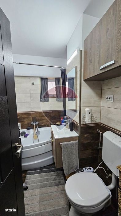 Apartament cu 2 camere de vânzare în zona Central Tg Neamt