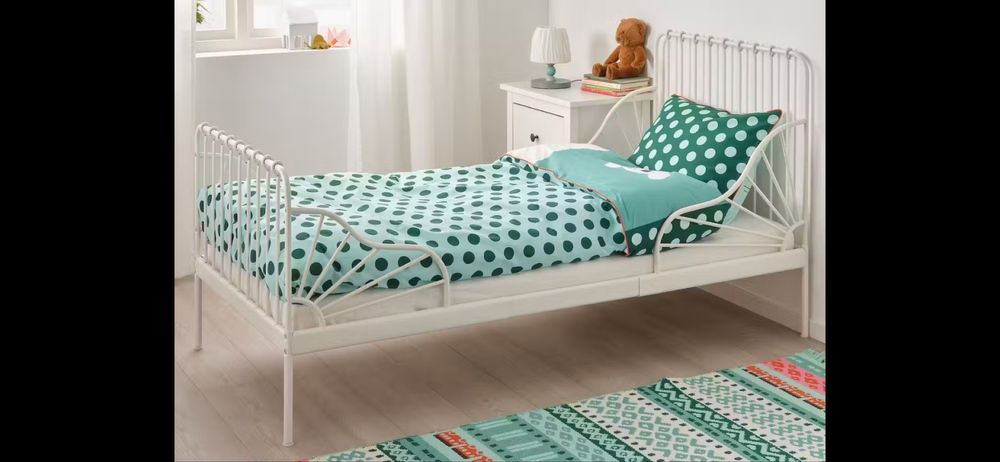 Детская кровать ( раздвижная )