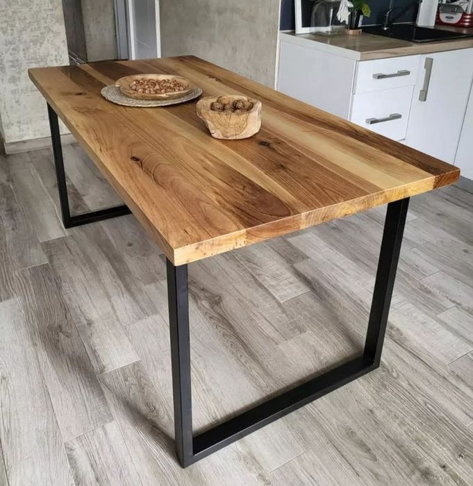 Трапезни маси от масив орех