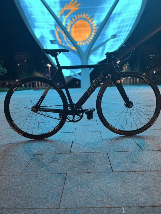 Фикс . Fixed-gear . Aventon cordoba.
