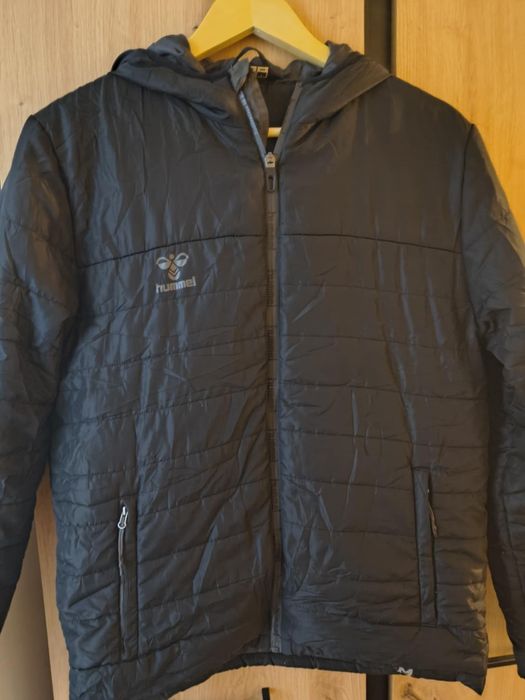 Мъжко яке на Hummel