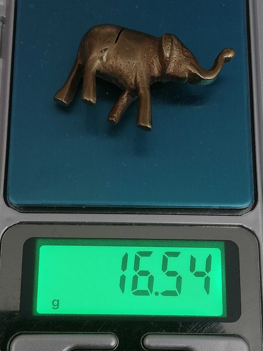 Бронзови фигурки