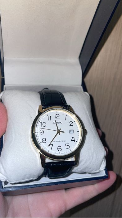 Срочно продам часы casio новый