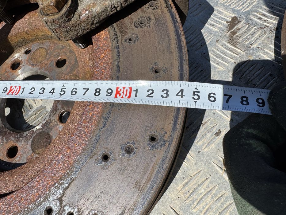 4 бутални AMG спирачки 345 мм свалени от Mercedes C55 AMG