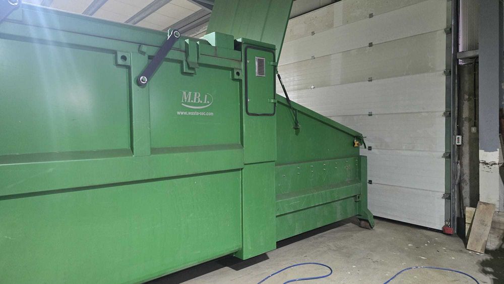 Închiriere containere presă 22 mc + colectare deșeuri