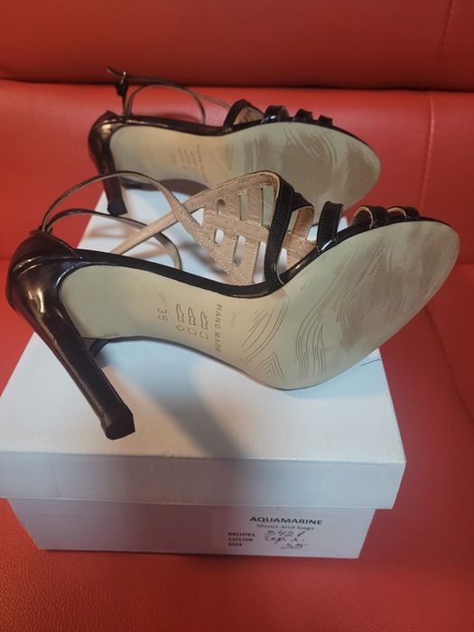 Елегантни сандали