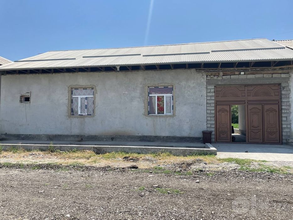 Samarqand viloyati Payariq tumanida hovli srochniga arzonga sotiladi