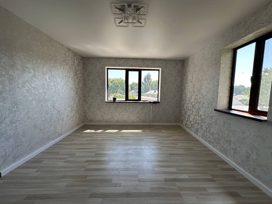 ПРОДАЕТСЯ Дом с ремонтом 6 соток Чирчик №U