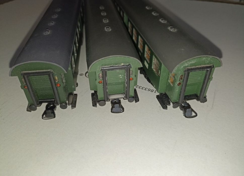 Roco vagoan de călători Umbauwagen scara H0, roti metalice izolate 

P