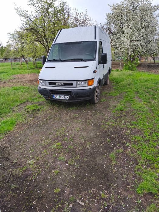 Vând Iveco dailei