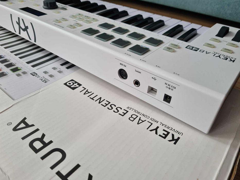Arturia KeyLab Essential 49 mk3 Миди клавиатура