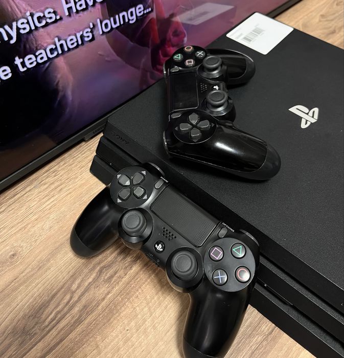 Игровая приставка PlayStation 4 Pro