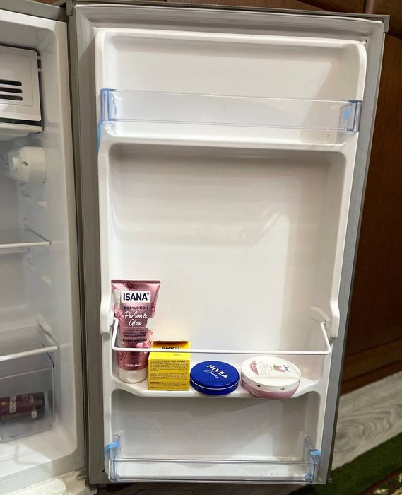 Холодилник Beston