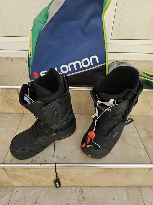 Продаётся сноуборд и экипировка!