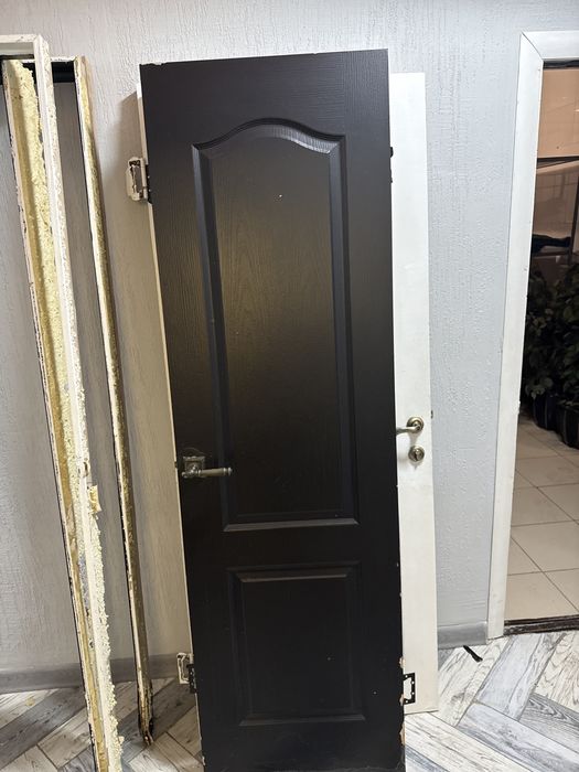Продам двери шкаф итд