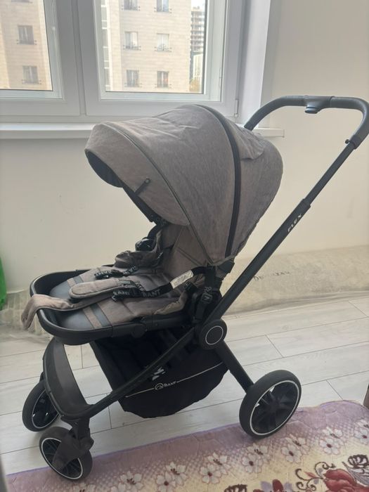 Продам коляску детскую очень качественную RAINT FLEX