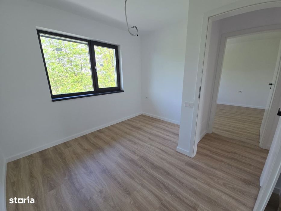 Vila 4 camere,gata de mutare,500 m de blv.,scoala si statie STV