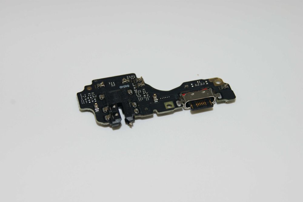 Оригинална букса зареждане / Блок захранване Motorola Moto G32