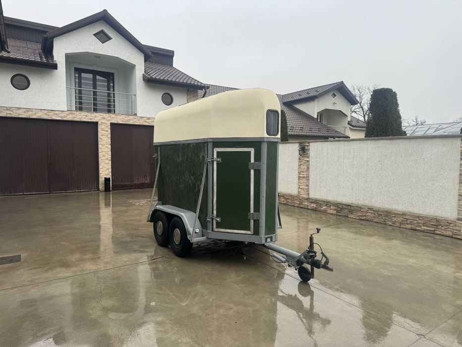 Remorca transport cai!