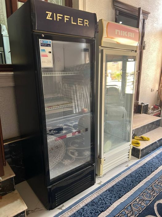 Витрина для напитков фирми ZIFFLER и Nikai