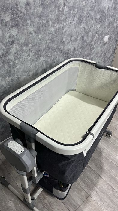 Продается детская кровать манеж