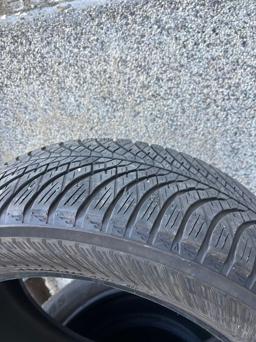 225/55/19 - Yokohama BluEarth-4S AW21