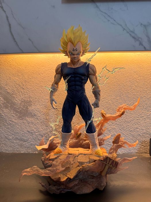 Figurina Dragon Ball Z — Majin Vegeta — 33cm