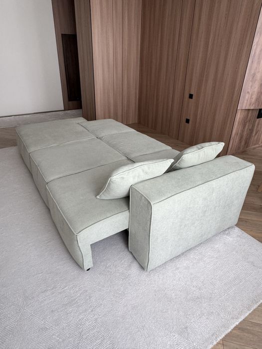 Диван в стиле лофт