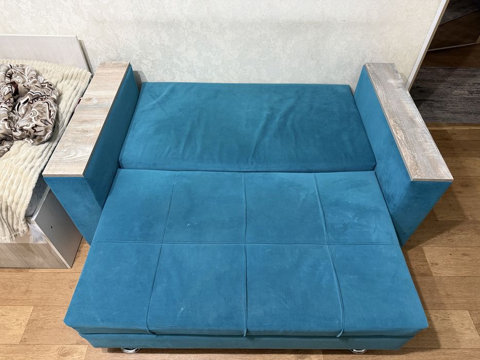 диван раскладывающийся