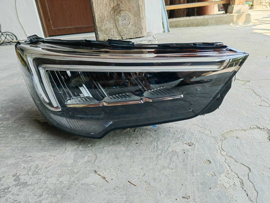 Фар Opel Crossland X LED 22г. десен / Фар Опел Кросланд Оригинален