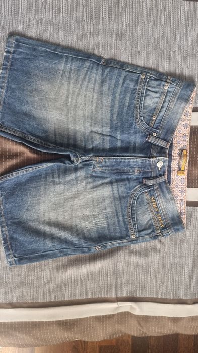 Къси мъжки панталони