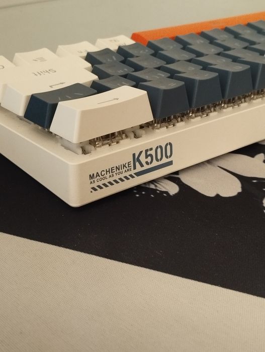 Продам клавятуру