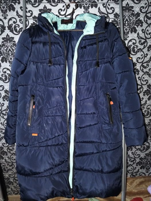 Продам зимнюю куртку