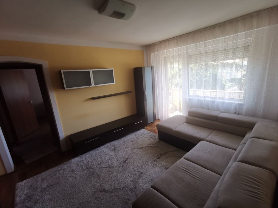 Inchiriez Ap 2 camere zona Podgoria
