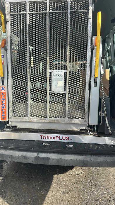 Инвалидна рампа за Бус