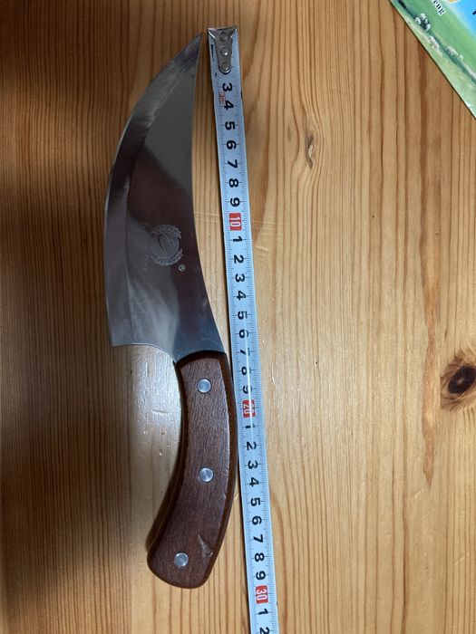 Ловен и касапски нож