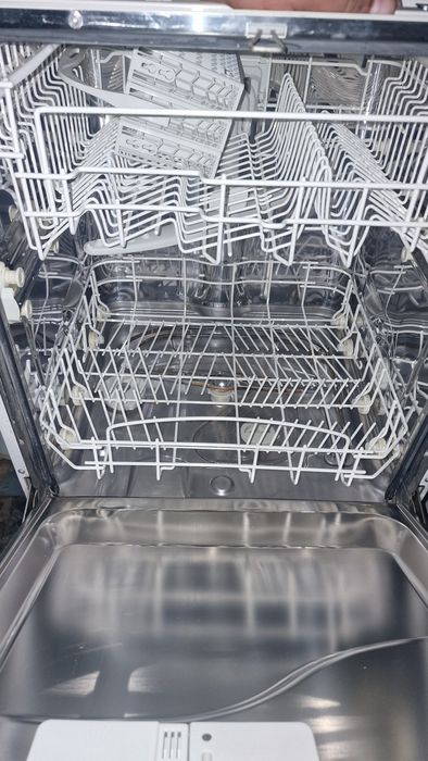 Продам посудомоечную машину UNIT